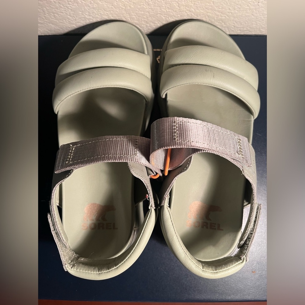 SOREL ( Olive green) straps sandals size 7 - Picture 3 of 7